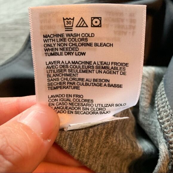 New Balance grey Capri pants. Size medium - Picture 6 of 8